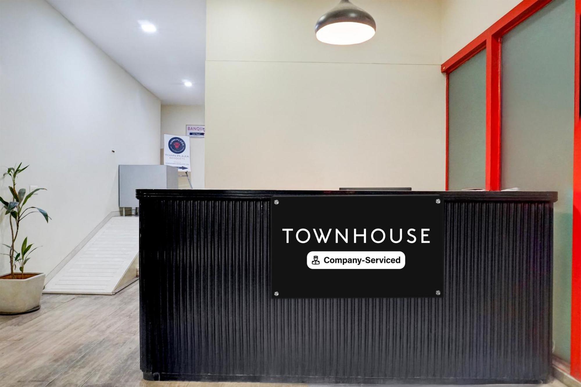 Super Townhouse Mg Road Pune Exterior foto